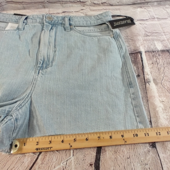 Blank NYC Reeve Cut Out Exposed High Waist Raw Hem Denim Shorts 30 - Picture 11 of 13